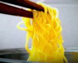 Hình bước làm 9 của món Mì bò sốt cay