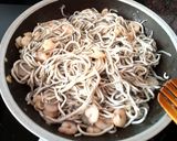 Foto del paso 3 de la receta: Gulas con gambas