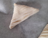 Foto del paso 8 de la receta: Triángulos de hojaldre, crema y manzana