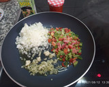 Foto del paso 3 de la receta: Salsa y pimiento del piquillo relleno