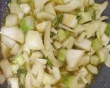 Foto del passaggio 3 della ricetta Pici in salsa di finocchio, acciughe e scorza di arancia