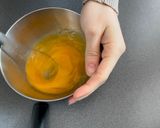 Une image de l'étape 1 de Gâteau aux pommes caramélisées.