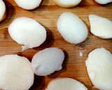 Foto del paso 1 de la receta: Calamar a la plancha con patatas, en salsa Mery