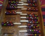 Foto langkah ke 3 dari resep Chocolate wafer stick.