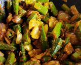भिंडी दो प्याजा (Bhindi Do Pyaza Recipe in Hindi) रेसिपी चरण 4 फोटो