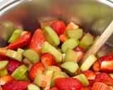 Rebarbara-eper krémleves 🍓🍓🍓 recept fázis 1 fotója