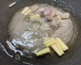 รูปขั้นตอนการทำที่ 1 ของ ต้มยำปลานิล 🐟