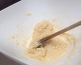 Foto del paso 2 de la receta: Tarta de queso crema y mermelada de frambuesa