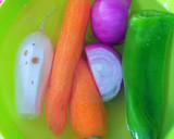 Foto del paso 1 de la receta: Sopa de verduras con pencas de coliflor y jarrete de cordero