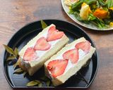 A picture of step 6 of Strawberry Sandwich.