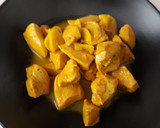 Foto del paso 3 de la receta: Pollo en amarillo