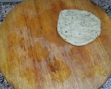 A picture of step 6 of Aloo palak paratha.