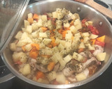 Foto del paso 6 de la receta: Guiso de lomos de conejo con patatas