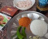 A picture of step 1 of Tandori Tawa Qeema.