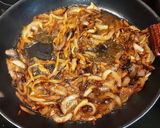 A picture of step 3 of French Onion Steak & Mushroom Tart.