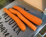 Une image de l'étape 3 de Salade de carottes, tomates et feuille de chêne rouge.