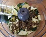 Foto del passaggio 1 della ricetta Pesto di zucchine 🥒