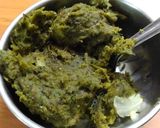 A picture of step 2 of Palak ki roti stuffed with cabbage.