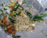 Foto langkah ke 2 dari resep Nasi Goreng Teri Daun Jeruk.