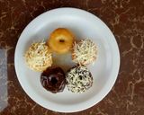 Foto langkah ke 8 dari resep Donat Empuk Aneka Toping.