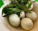 Hình bước làm 1 của món Vịt Lộn Um Bầu