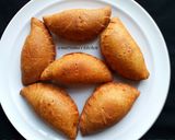 A picture of step 11 of Fried meatpie.