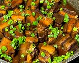 รูปขั้นตอนการทำที่ 3 ของ หมูสามชอต(สูตรพะโล้-น้ำแดง แห้ง)