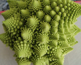 Foto del paso 1 de la receta: Ensalada de romanesco con salmón ahumado