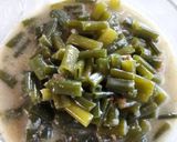 Foto langkah ke 7 dari resep Oseng oseng daun bawang.