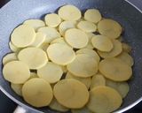 Foto langkah ke 2 dari resep Bratkartoffeln khas Jerman (Kentang Tumis).