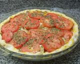 Foto del paso 4 de la receta: Tarta de jamón y queso 🧀🍅