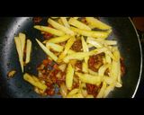 A picture of step 5 of Chips masala.