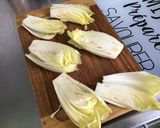 Une image de l'étape 2 de Endives gratinées jambon champignons tomate emmental et feta.
