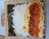 Foto langkah ke 4 dari resep Kimbab tuna spicy.