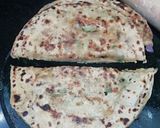 A picture of step 6 of Potato Onion Paratha.
