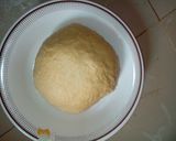 A picture of step 1 of Ring doughnut.