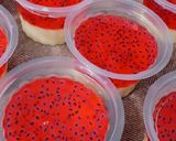 Foto langkah ke 3 dari resep Puding keju dan selasih merah putih.