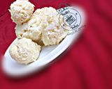 A picture of step 4 of Coconut flakes cookies.