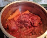 Foto del paso 2 de la receta: Cazuela de frijoles con coditos de cerdo