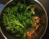 A picture of step 2 of Oats chutney dholka.