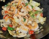 A picture of step 3 of Lo Mein Noodles with Stir-Fried Shrimp and Vegetables.
