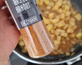 Foto del paso 2 de la receta: Revuelto de acelgas con patatas y pollo estilo oriental