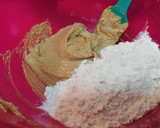 Foto del paso 4 de la receta: Galletas de Mantequilla de Cacahuete y Chocolate🥜🍪🍫