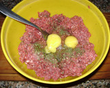 Foto del paso 4 de la receta: Pan de carne con queso y cebolla