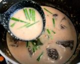รูปขั้นตอนการทำที่ 4 ของ ขนมจีนน้ำกะทิไก่ไม่เผ็ด[อาหารเด็ก]