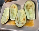 Une image de l'étape 20 de Aubergines farcies au bœuf, tomates et courgette.