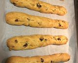 Φωτογραφία βήματος 3 της συνταγής Biscotti με άρωμα πορτοκαλιού, αμύγδαλα και cranberries