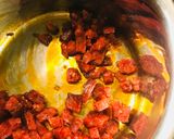 Zöldborsó krémleves, kecskesajt golyóval és kolbászmártással recept fázis 7 fotója