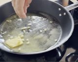 Foto del paso 2 de la receta: Tallarines con cherrys y mantequilla de anchoas
