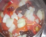 Foto del paso 2 de la receta: Guisado de pollo y panza de res